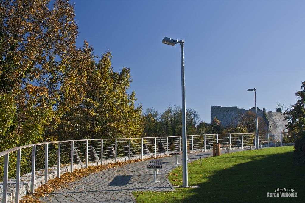 Pansion Park Panzió Szluin Kültér fotó