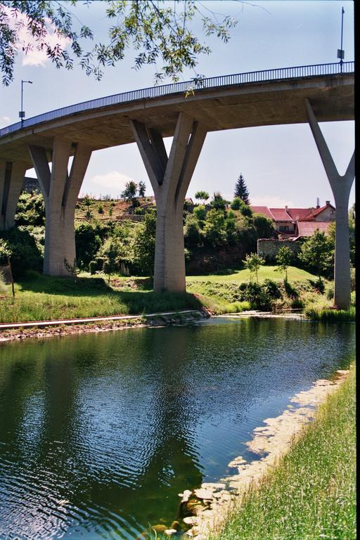 Pansion Park Panzió Szluin Kültér fotó