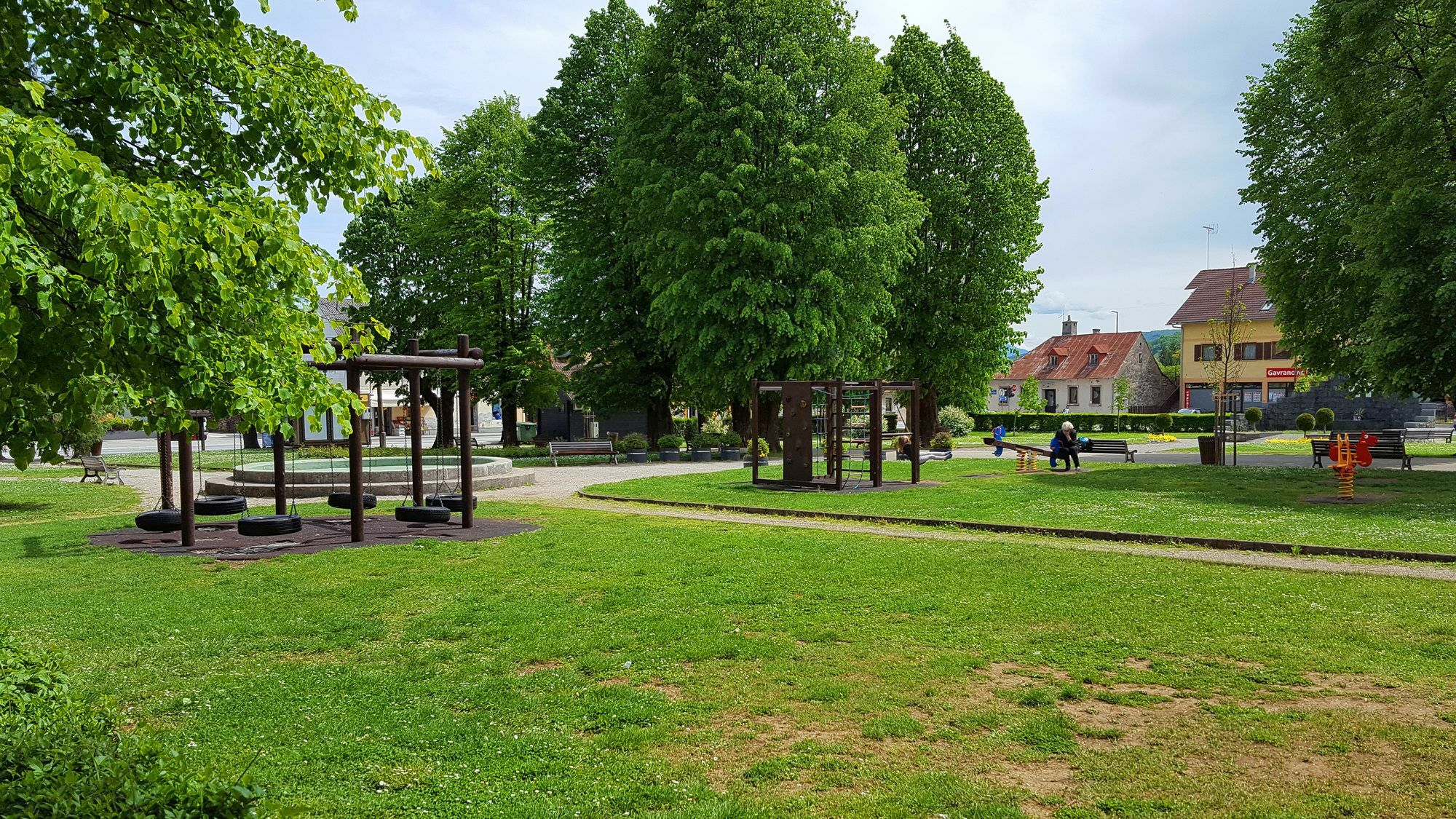 Pansion Park Panzió Szluin Kültér fotó